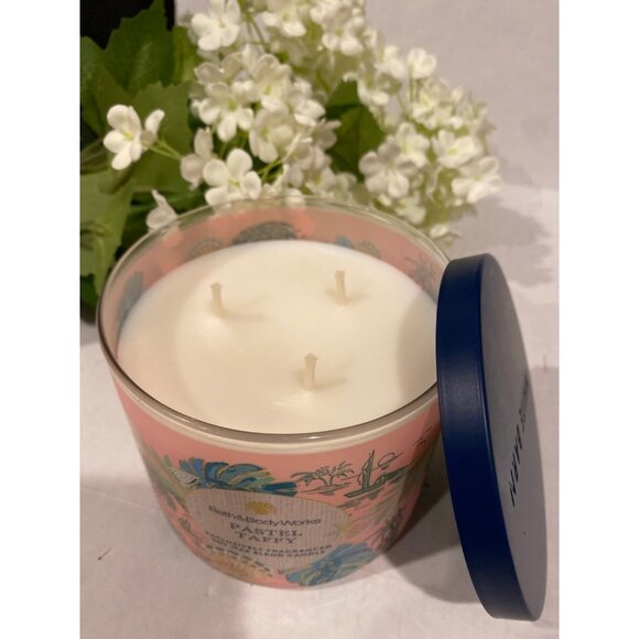 Bath & Body Works “Pastel Taffy” NEW 3 Wick Candle - Picture 2 of 6